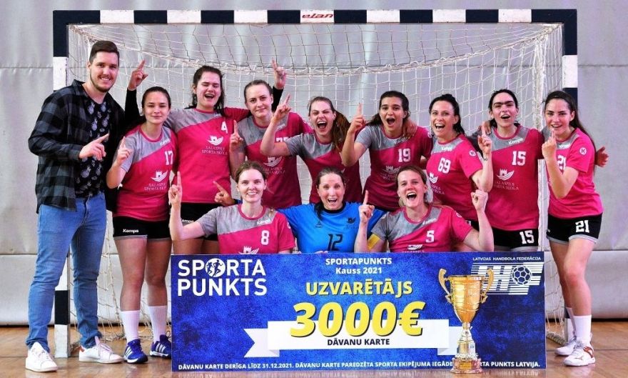 Salaspils handbolistes pārspēj čempiones no Stopiņiem un iegūst Latvijas kausu