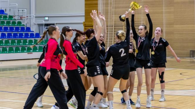 Attēls rakstam: Salaspils sporta skolas handbolistes triumfē Latvijas U15 čempionātā