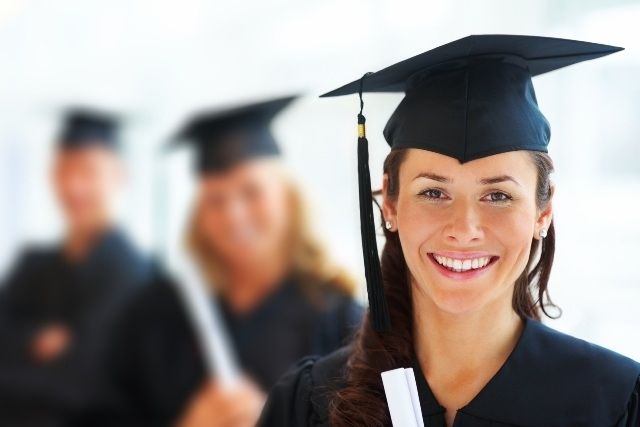 Salaspils vidusskolēni var pieteikties stipendijai studijām augstskolā