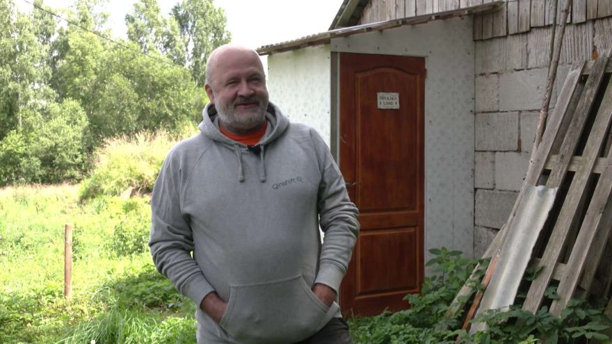 "Sanāk, uz poda eju nelegāli. Murgs!" Ķekavas domnieki soda par "mazmājiņu" laukos, taču Jānis spurojas pretī tiesā