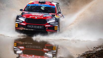 Attēls rakstam: “Sarežģīts, spraigs un neaizmirstams rallijs!” Sesks un Francis izcīna uzvaru Eiropas rallija čempionāta septītajā posmā