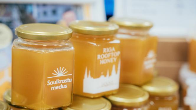Attēls rakstam: Saulkrastu medus iekaro Londonu! Mūsu biškopis izcīna godalgu prestižā konkursā