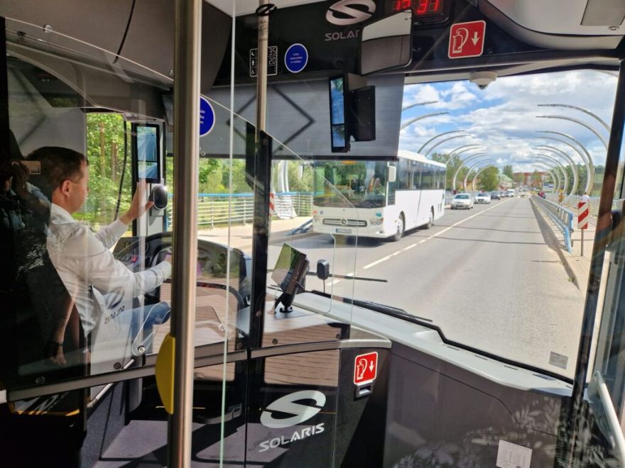 Saulkrastu novada pašvaldība prasa pārskatīt lēmumu par autobusu reisu samazināšanu