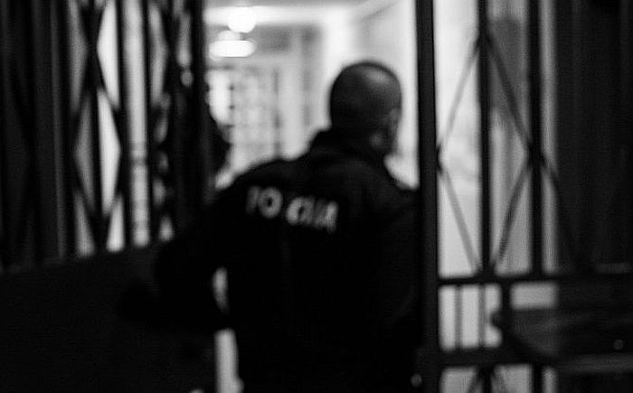 Siguldā mirušā autosportista nāves lietā aizturētā VUGD amatpersona atbrīvota