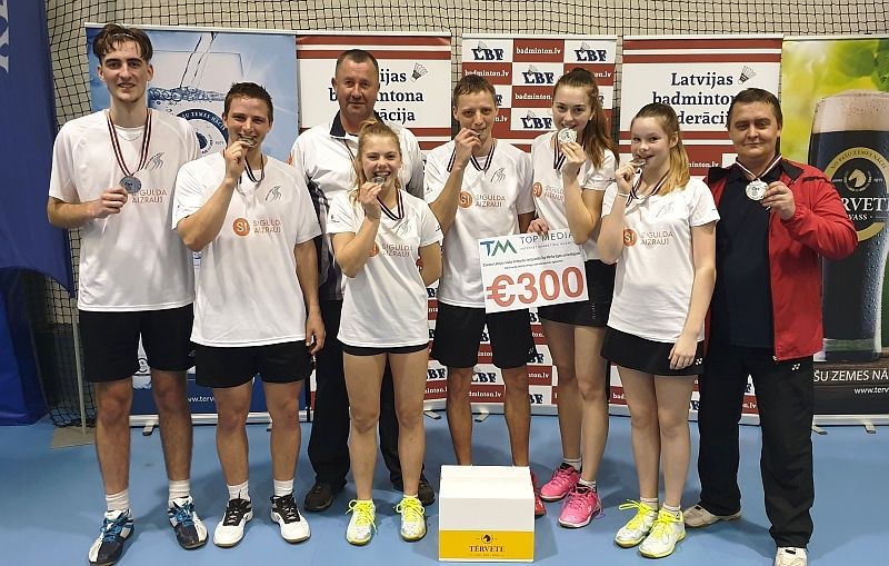 Siguldas badmintonistiem sudraba medaļas Latvijas klubu čempionātā