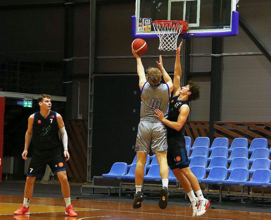 Siguldas basketbolistiem RBL sezona beidzas Rūjienā; salaspilieši un mārupieši sāk NBL "play off" turnīru