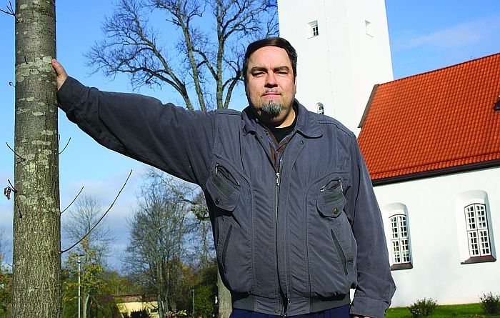 Siguldas mācītājs cīnās par veselību