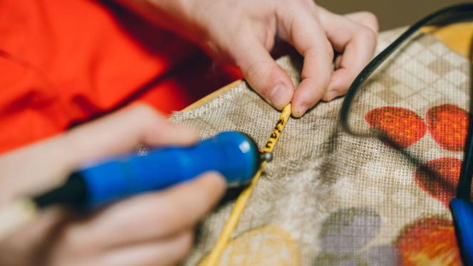 Attēls rakstam: Siguldas spieķis un Baldones brunči. Aušana un adīšana. Keramika un kokgriešana. Pierīgas meistari aicina uz tikšanos