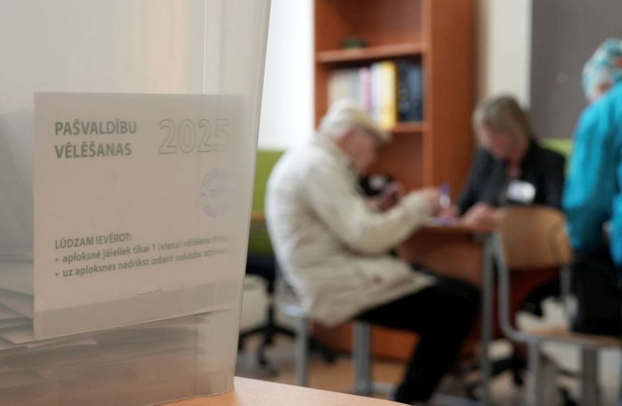Siguldas un Ādažu novados priecājas par vēlētāju aktivitāti un problēmas iecirkņu darbā nenovēro