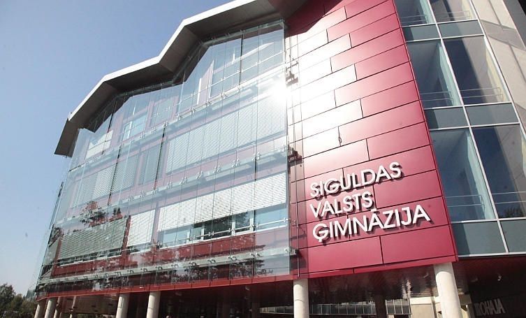 Siguldas Valsts ģimnāzija saņems "Latvenergo" finansējumu fizikas kabineta aprīkojumam