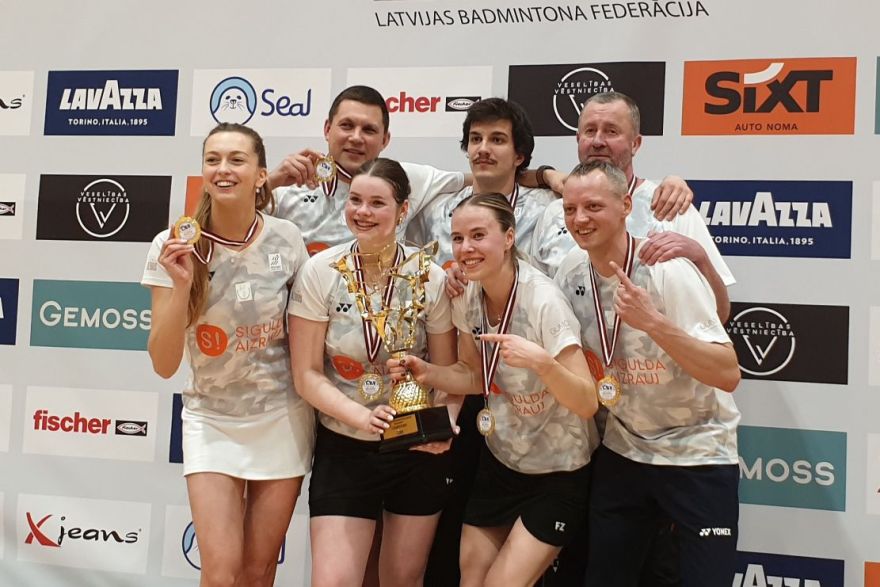 Siguldieši nosargā Latvijas spēcīgākā badmintona kluba titulu