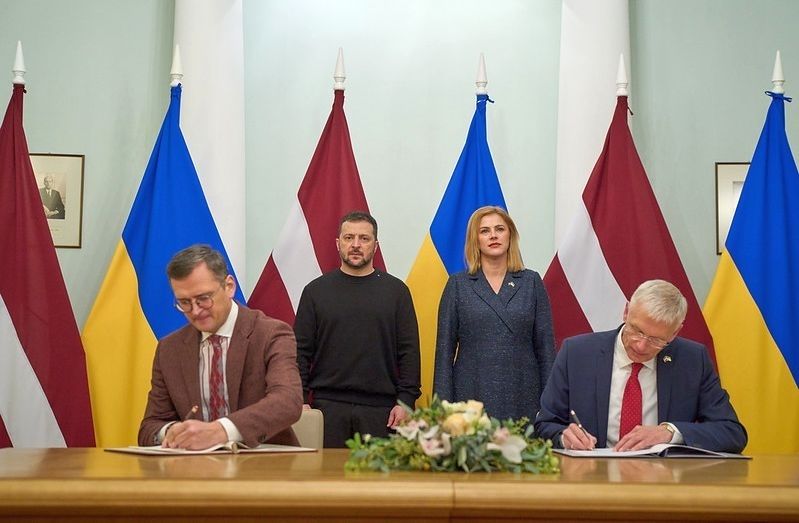 Siliņa: Jaunā militārā atbalsta pakotne dos Ukrainai papildu jaudu, lai apturētu Krieviju un tās īstenotās zvērības