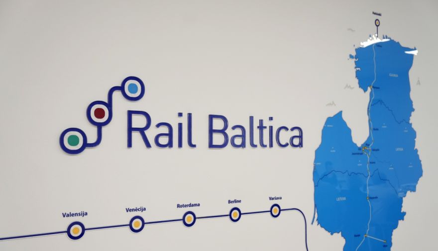 Siliņa: Pastiprinātā uzmanība dzelzceļa projektam "Rail Baltica" Latvijā nenāk par labu