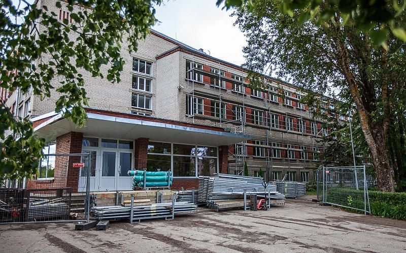 Skolu modernizācija Jūrmalā – nepieciešamība vai šķiešanās ar miljoniem?