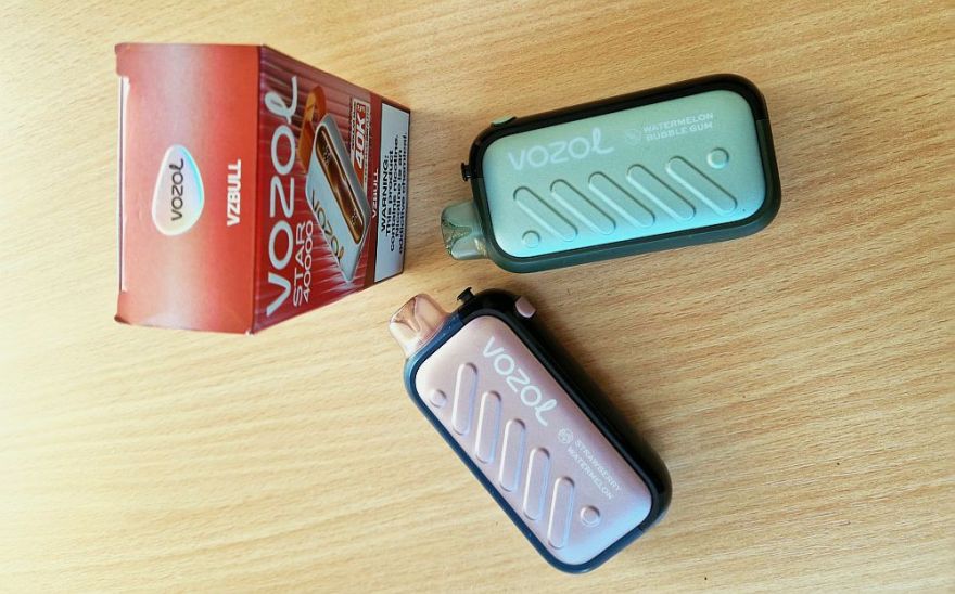 Smēķi skolā! Ādažos atrastas vairākas elektroniskās smēķēšanas ierīces