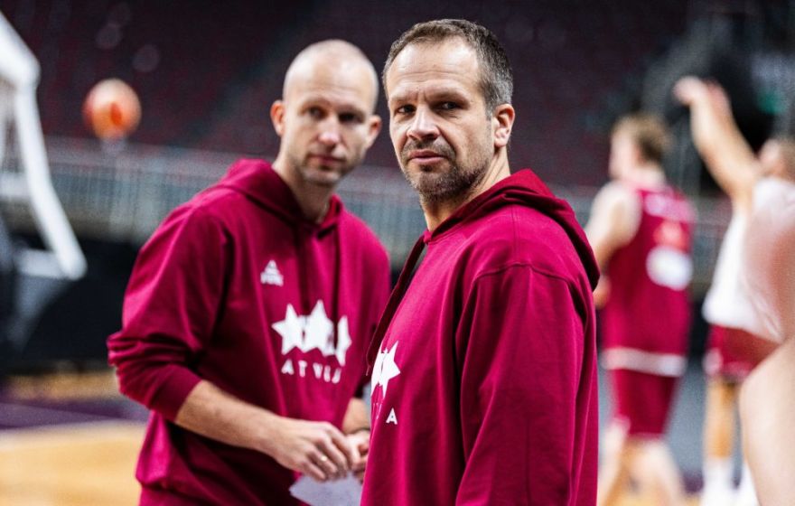 Šmits un Žagars Latvijas basketbola izlases kandidātu sarakstā dalībai Pasaules kausa kvalifikācijas spēlēs