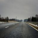 Attēls rakstam: Šorīt daudzviet, tostarp Pierīgā, apledo šoseju posmi. Apgrūtināta braukšana arī pa grants ceļiem