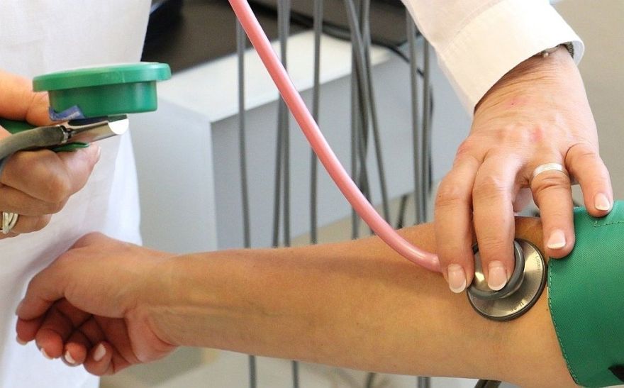 Speciālista 10 ieteikumi, kā uzturēt normālu asinsspiedienu