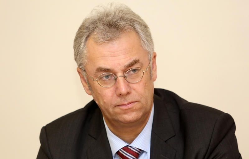 SPKC: Mēģinājumi slimību izplatību ierobežot ar pārbaudēm uz valsts robežām nav īpaši efektīvi
