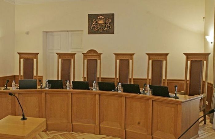 ST: Norma, kas noteic mācības latviešu valodā pirmsskolas izglītības iestādēs, atbilst Satversmei