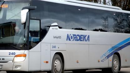 Attēls rakstam: Stāvi kā spoža Ziemsvētku eglīte... Pasažieris sašutis par autobusu satiksmi uz Salaspili