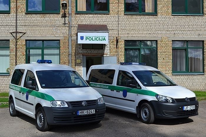 Stopiņos aiztur aizmigušu kafijas zagli