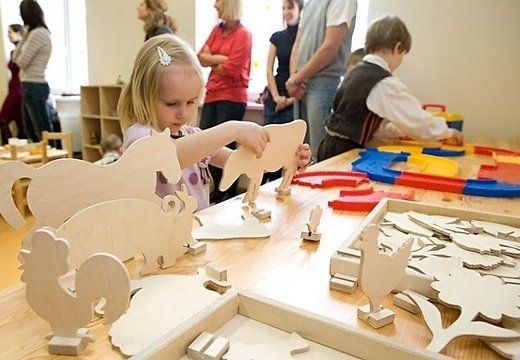 Stopiņos vecākiem kompensēs 160 latus par bērna laišanu privātā bērnudārzā