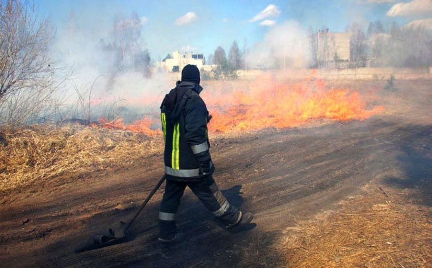 Stopiņu un Ķekavas novadā degusi sausā zāle lielās platībās, Garkalnes novadā – meža zemsedze