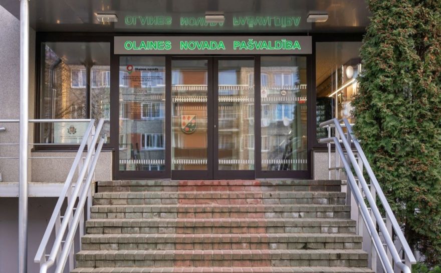 Strādājošo ukraiņu bēgļu bērniem Olaines novadā nodrošina 246 eiro finansējumu aukles pakalpojumiem