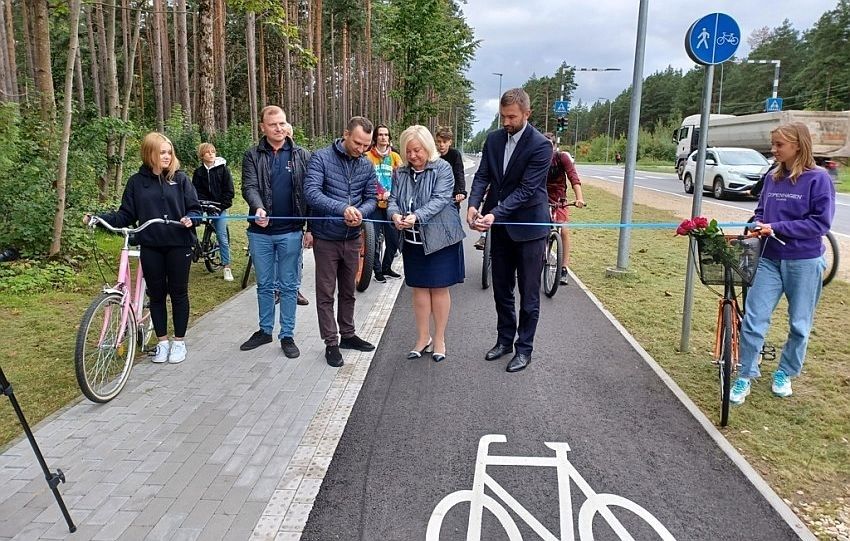 Svinīgi atklāts jaunais gājēju un velo celiņš Ulbroka – Dreiliņi