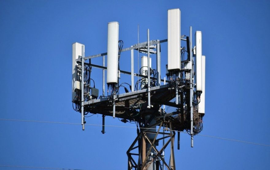 "Tele2" šogad plāno uzstādīt 5G stacijas 13 pilsētās un to tuvumā