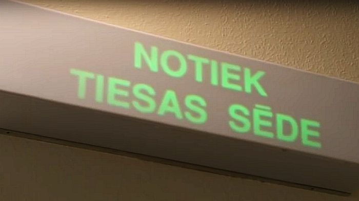 Tiesa noraida pirmo pieteikumu pret obligāto vakciāciju
