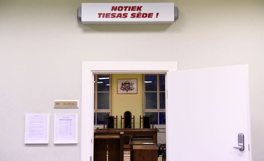 Tiesai nodota krimināllieta par klasesbiedrenes slepkavību Carnikavā