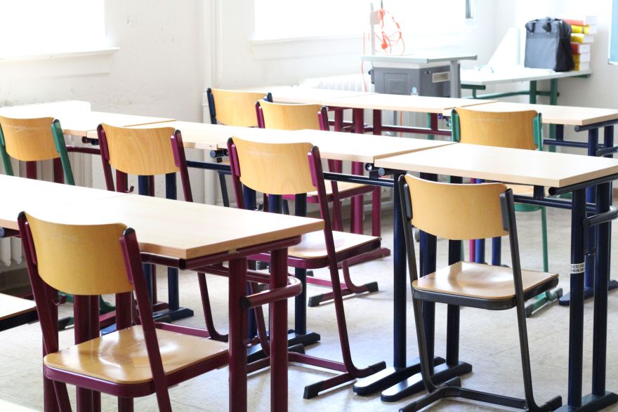Tiesībsardze: starpbrīdim skolā jābūt vismaz 10 minūtes garam