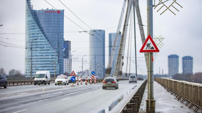 Attēls rakstam: Tik vienkārši? Vanšu tilta remonta laikā autovadītājiem iesaka pārsēsties sabiedriskajā transportā