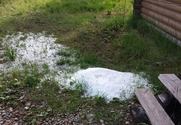 Trakums! Jūnija vidū Salaspilī uzsnidzis sniegs