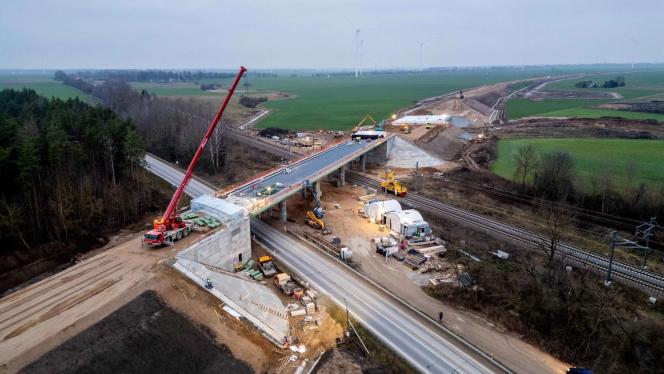 Attēls rakstam: Tuvoties vēlēšanām, Pīlēns un Hermanis no jauna iededz strīdu par “Rail Baltica” nākotni