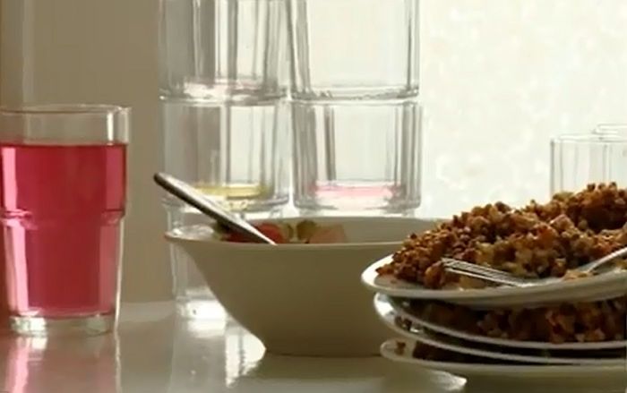TV raidījums: Siguldas skolās maltītes tiek gatavotas no bojātiem dārzeņiem un saldētas gaļas