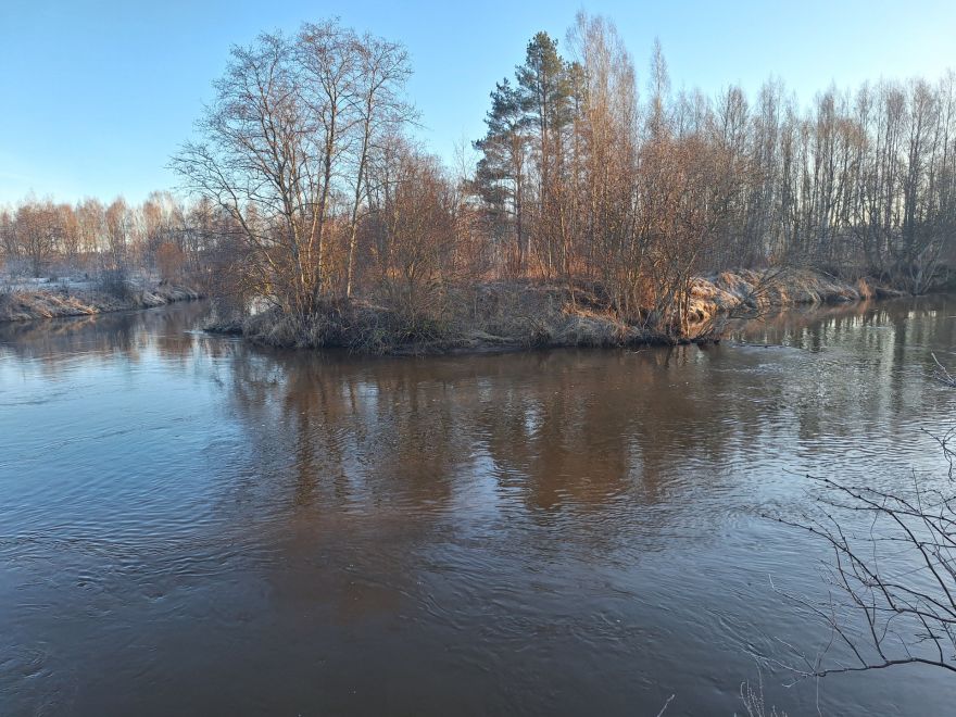 Ūdens līmenis Gaujā pie Siguldas un Carnikavas strauji svārstās, upēs visā Latvijā turpinās kāpums