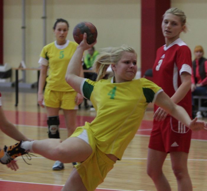 Ulbrokai desmit uzvaru, Salaspilij desmit zaudējumu