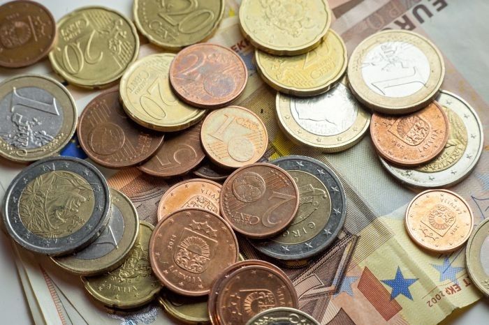 Ulbrokas vidusskolas skolotāja: Esam šokā, jo algas ir būtiski mazākas
