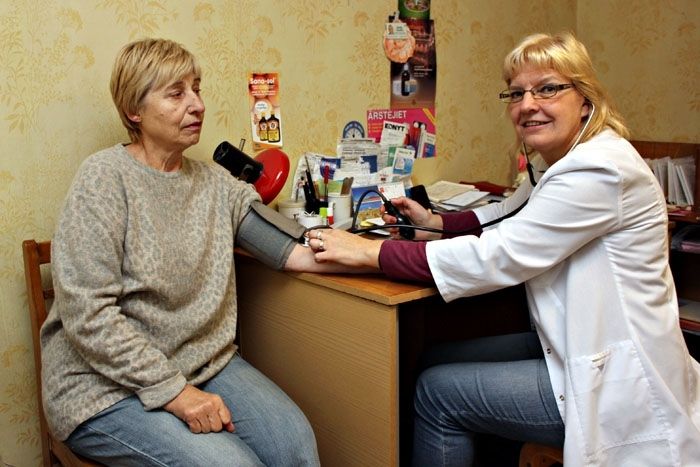 Uz 177 000 iedzīvotāju – viens feldšerpunkts