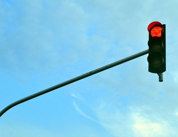 Uz Jelgavas šosejas Jaunolainē otrdien nedarbojas luksofori 
