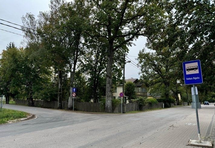 Uzlabos satiksmes drošību pie Siguldas mākslu skolas "Baltais flīģelis"