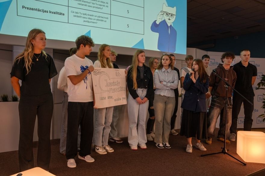 Uzņēmējdarbības skola uzsāk desmito sezonu ar rekordlielu dalībnieku skaitu, to starpā arī Pierīgas skolēni