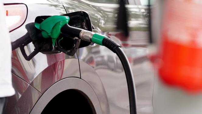 Attēls rakstam: Vai mazināsies degvielas cenas? Latvija vērtē iespējamu rezervju izmantošanu