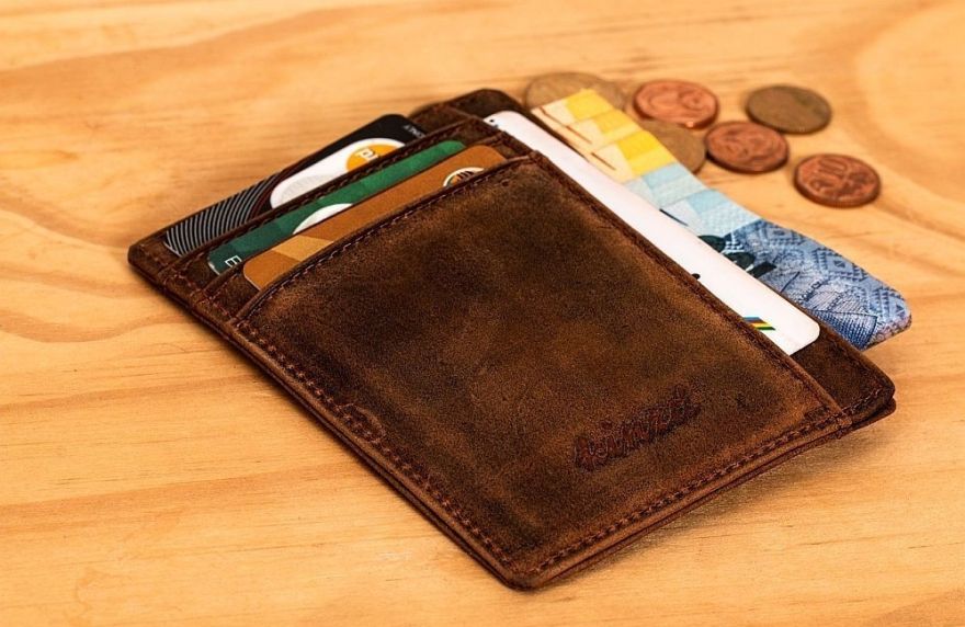 Vairums iedzīvotāju ienākumus gūst no darba samaksas