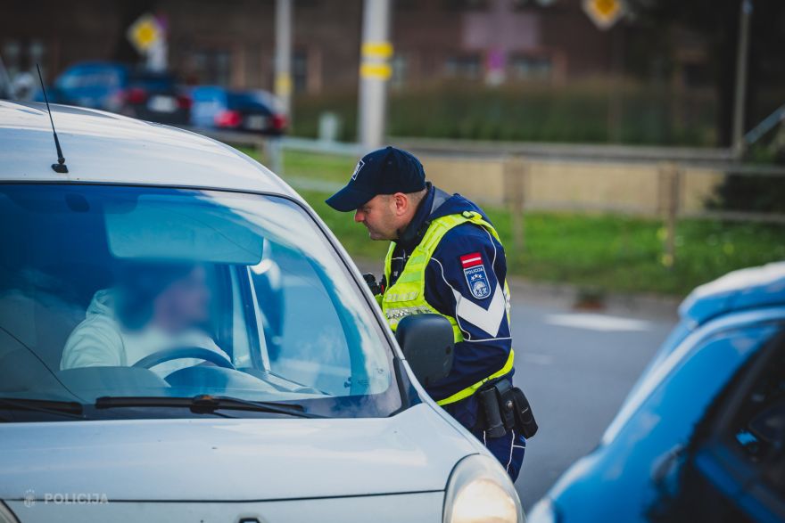 Vakar policija pieķērusi vairāk nekā desmit dzērājšoferus