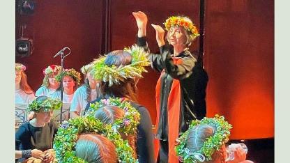 Attēls rakstam: Valda Bagāta – ar kokli apkārt pasaulei