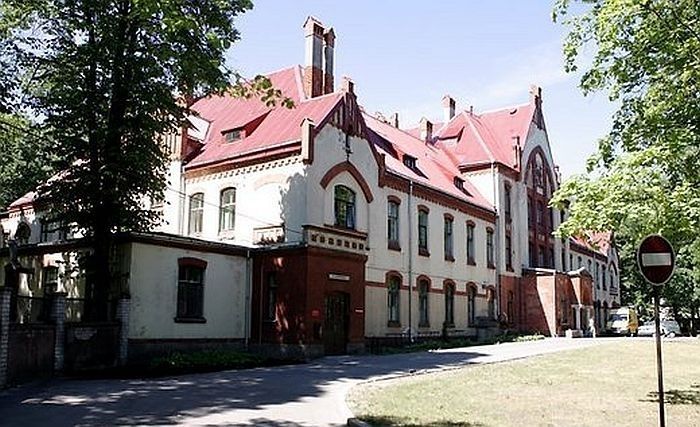 Valsts kontrole: Paula Stradiņa klīniskās universitātes slimnīcas atlīdzības sistēma nav taisnīga